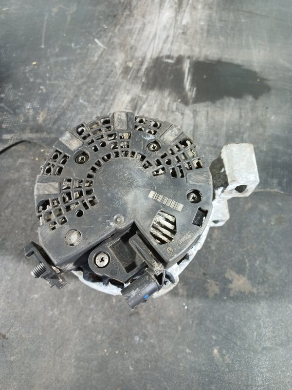 Alternador VOLVO 31288879