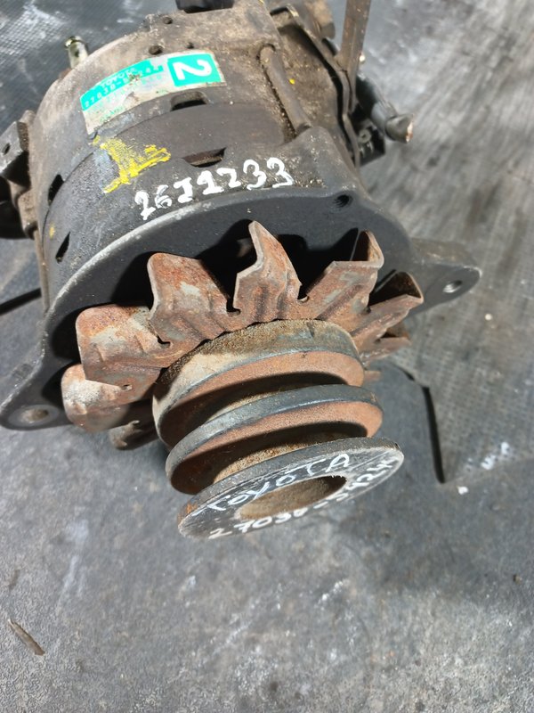 Alternador TOYOTA 2703054244