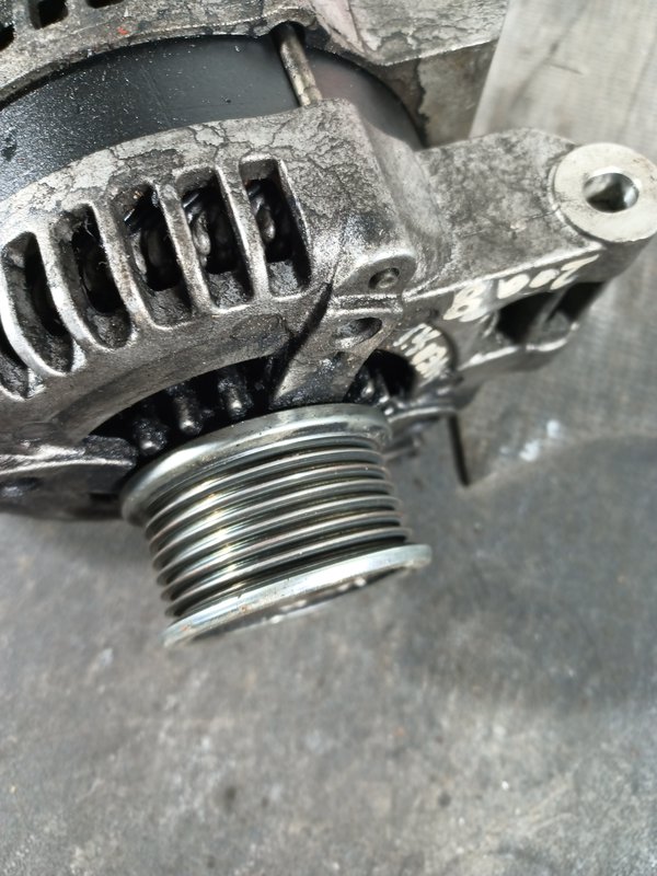 Alternador TOYOTA 2.2 270600G01184