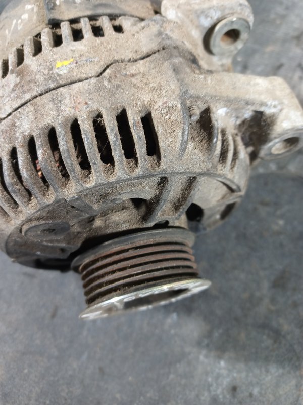 Alternador TOYOTA D40 2706002100
