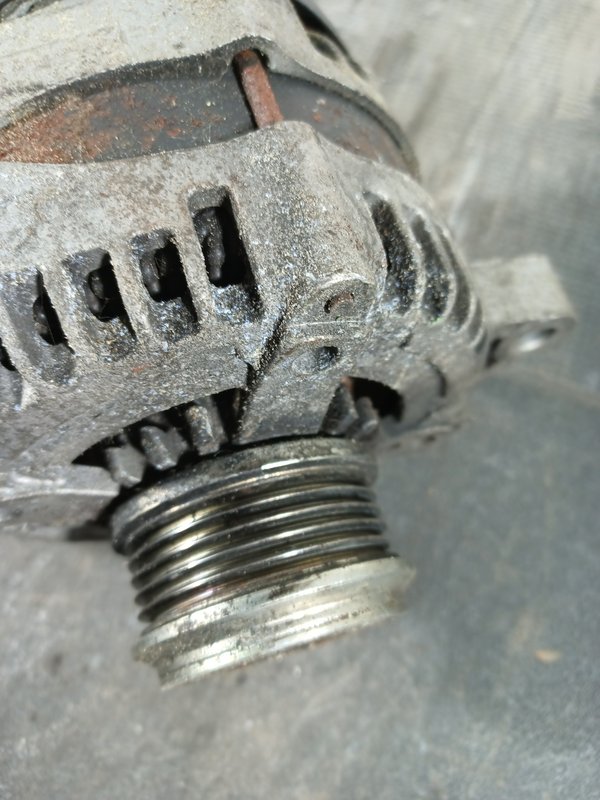 Alternador TOYOTA 2.0 D-4D 0986049221