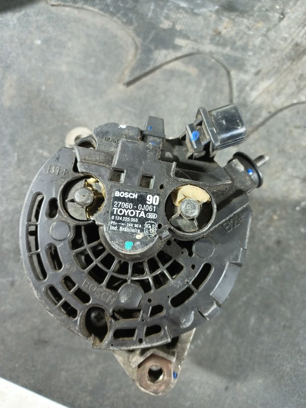 Alternador TOYOTA 27060-0J061