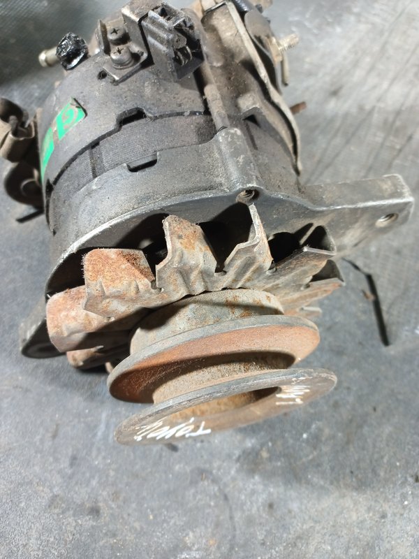 Alternador TOYOTA Land Cruiser 27030-56260