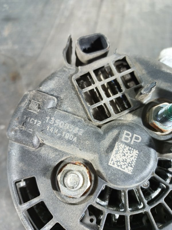 Alternador OPEL ASTRA J (A14XER) 13500582