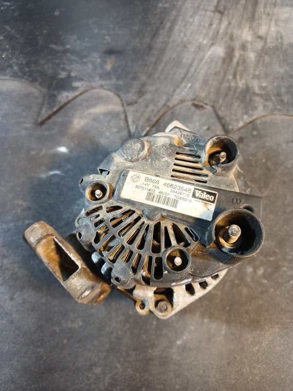 Alternador Grupo Fiat 46823546