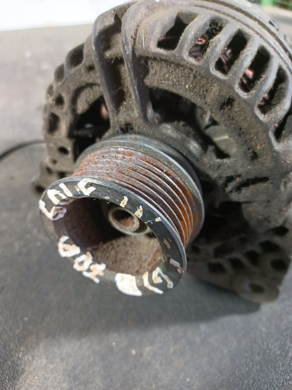 Alternador VW GOLF IV 037903025