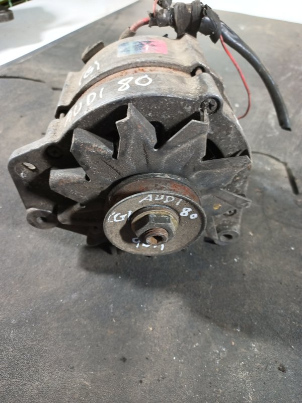 Alternador AUDI 80 026903015
