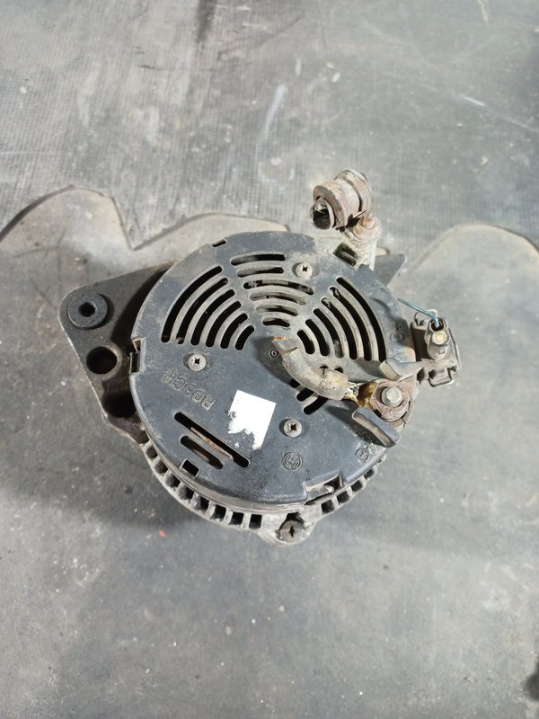 Alternador VW GOLF III 028903025G