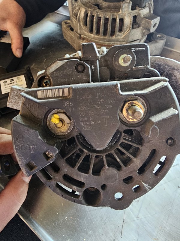 Alternador Opel 1.4 EcoTec 0124415902
