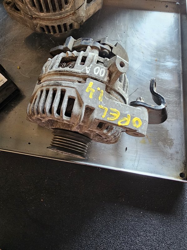 Alternador Opel 1.4 EcoTec 0124415902