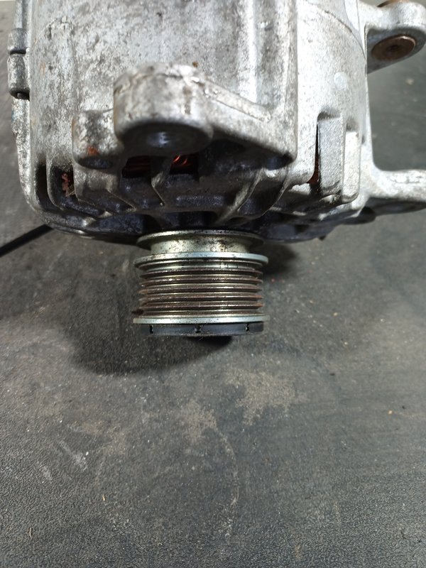 Alternador Grupo VAG 03L903023F