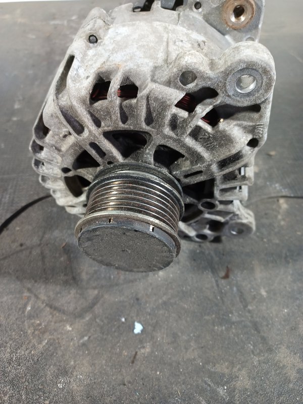 Alternador Grupo VAG MOTOR CAYC 1.6TDI 03L903023A