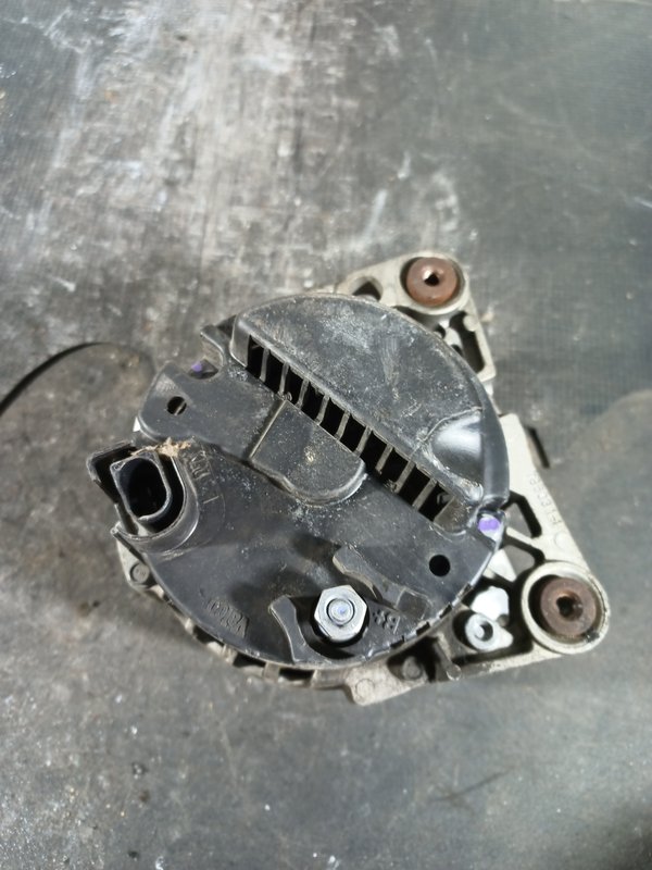 Alternador Grupo VAG 1.2 (G) 03D903025J