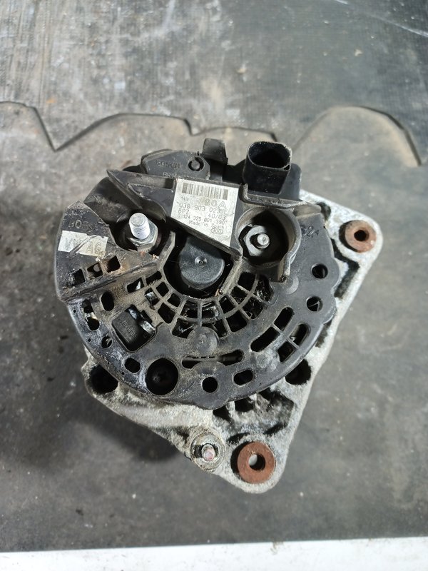 Alternador Grupo VAG MOTOR ATD 038903023L