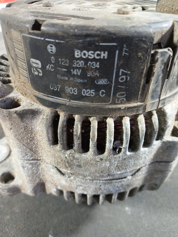 Alternador Grupo VAG 1.6 (G) AUM 037903025C