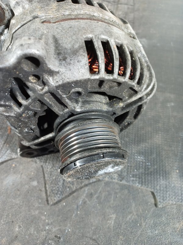 Alternador Grupo VAG 06F903023J
