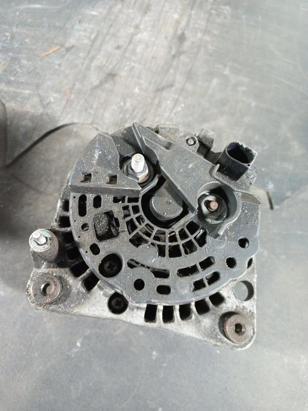 Alternador Grupo VAG 038903018RX