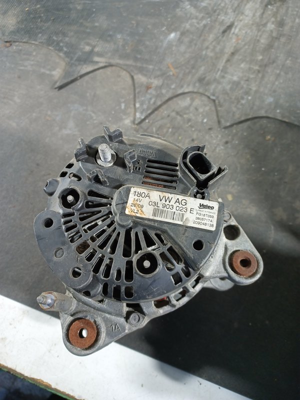 Alternador Grupo VAG 2.0 TDI 03L903023E