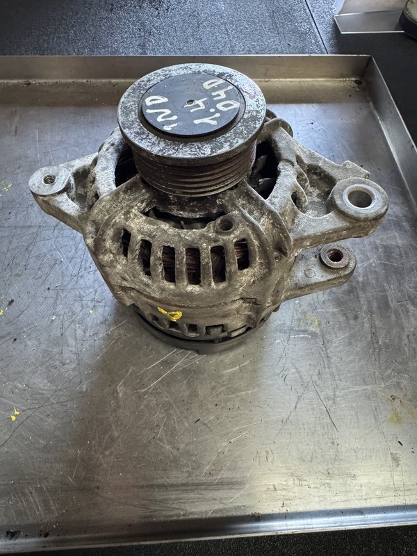 Alternador Toyota Yaris 1.4 D4D 27060-0N11