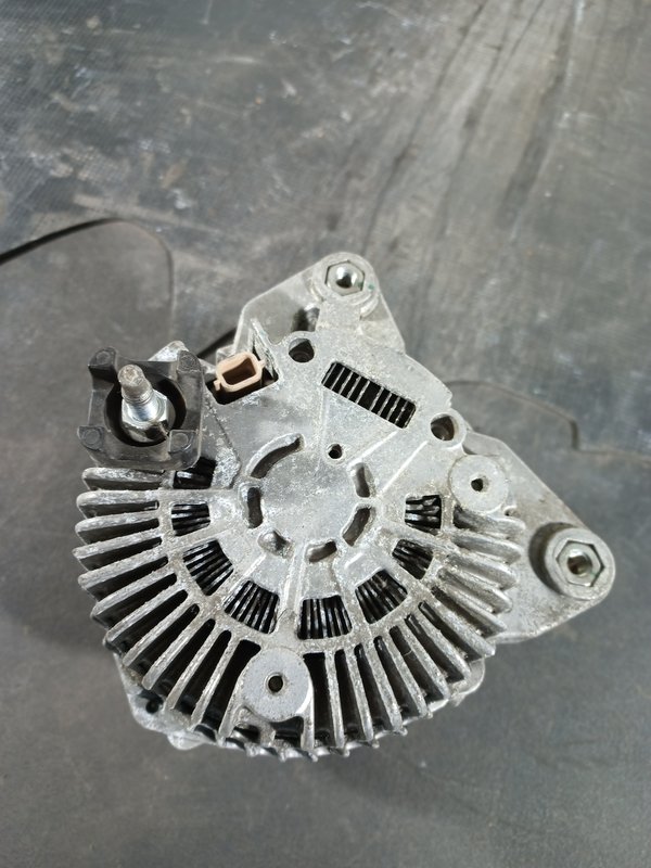 Alternador RENAULT 8200660057
