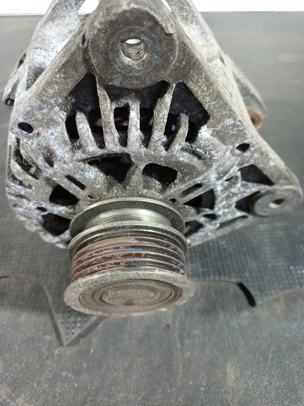 Alternador RENAULT 8200100907