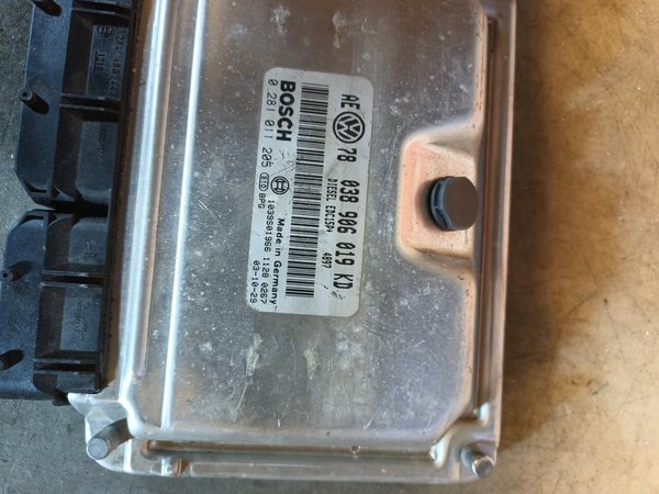 Centralina Motor VW 1.9 TDI 038906019KD