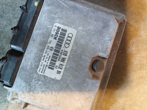 Centralina Motor AUDI A3 8L 1.9 TDI 038906018BA