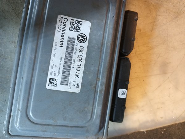 Centralina Motor VW 1.2 12v 03E906019AK