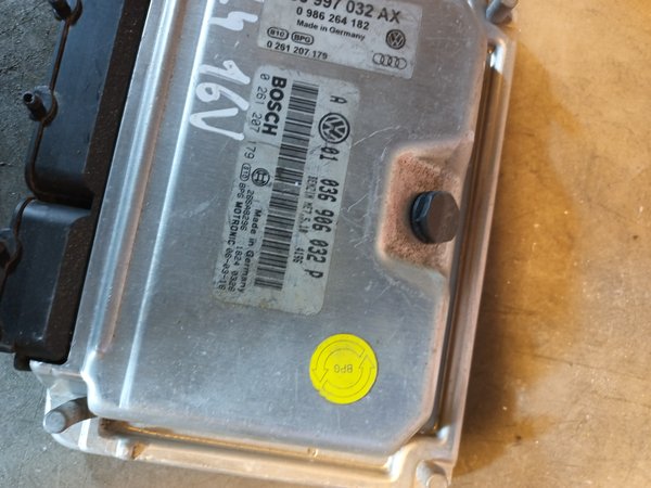 Centralina Motor VW 1.4 16v 036906032P