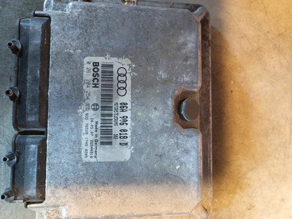 Centralina Motor VW 1.8 T 06A906018D