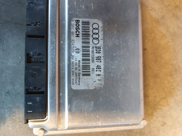 Centralina Motor VW 2.5 TDI 8D0907401H