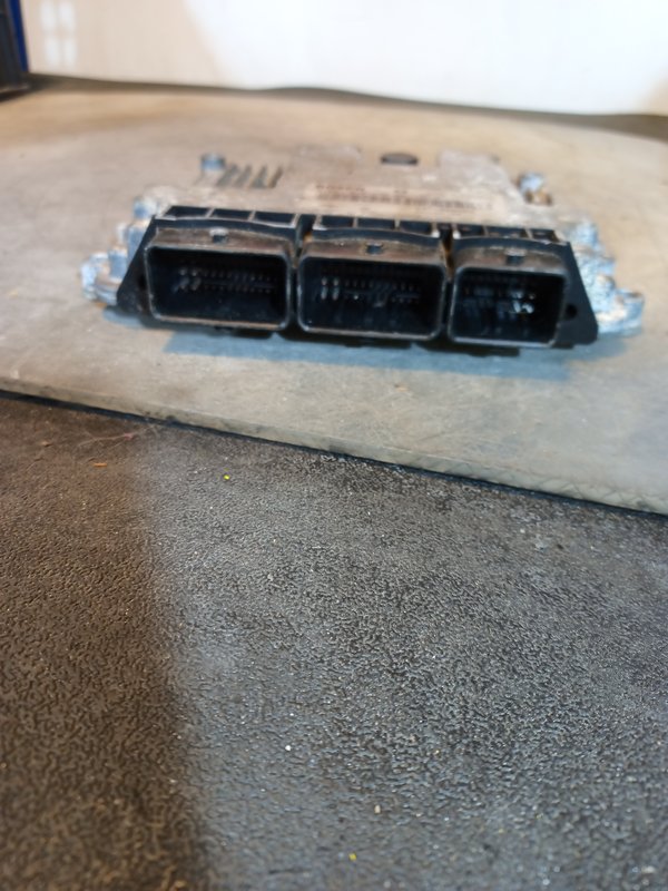 Centralina Motor RENAULT 1.9 DCI 237100055R