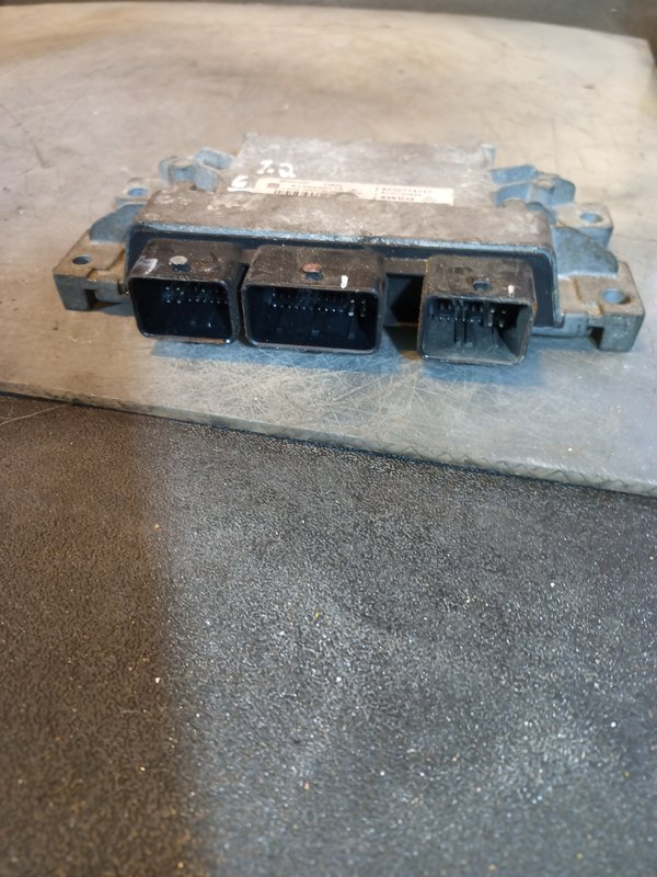Centralina Motor RENAULT 1.2 16v 8200774747