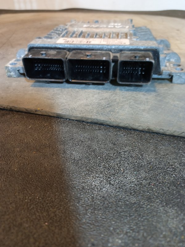 Centralina Motor RENAULT Laguna III 1.5 DCI 8200981816