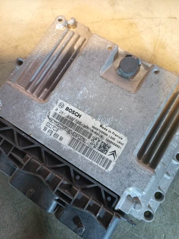 Centralina Motor GROUP PSA 9807885980