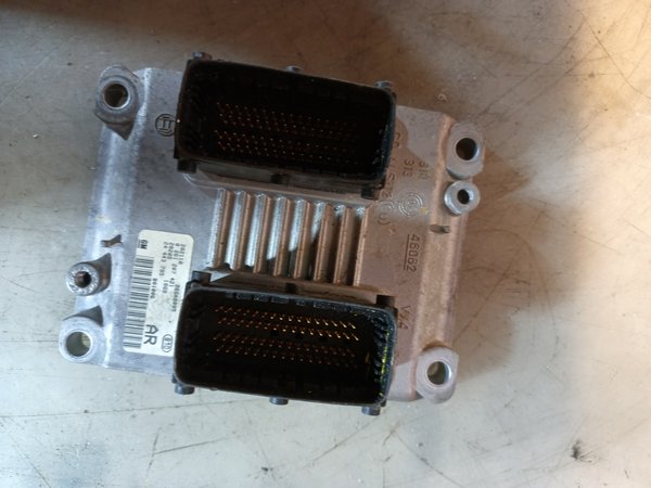 Centralina Motor OPEL 1.0 0261207421
