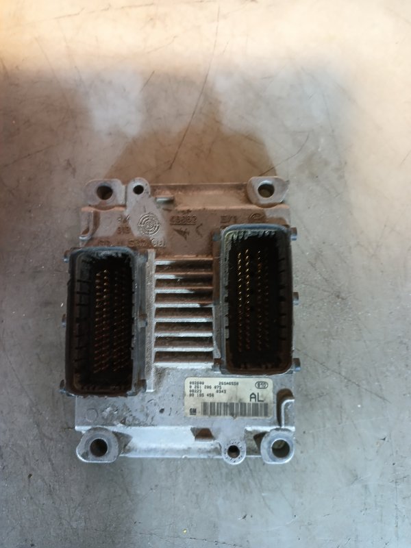 Centralina Motor OPEL Corsa C 1.2 16V 0261206075