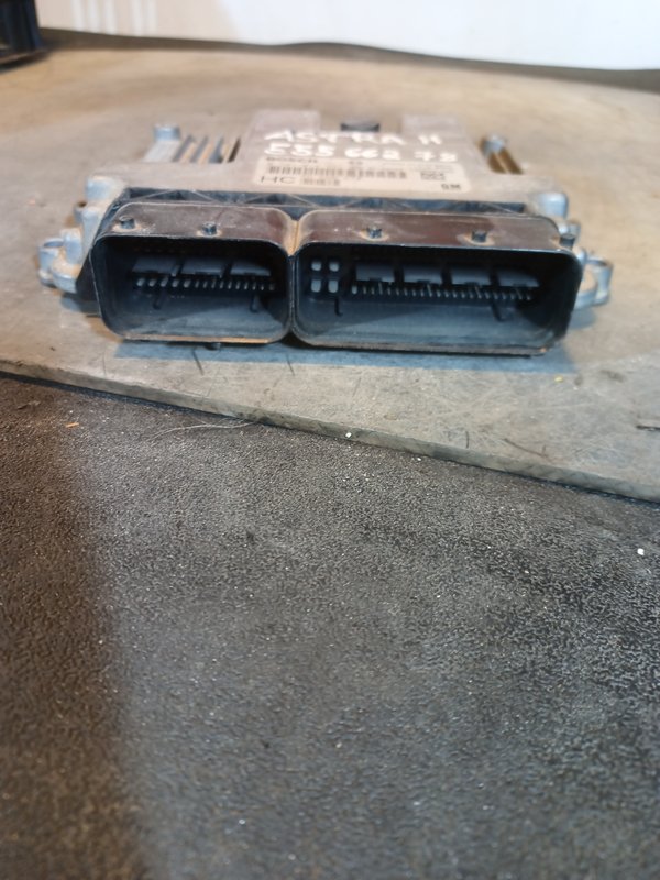 Centralina Motor OPEL 1.9 CDTI 55566278