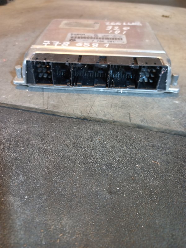 Centralina Motor BMW E39 520i 7786581