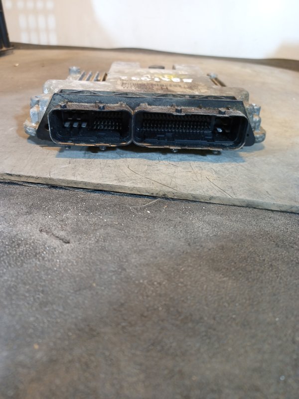 Centralina Motor TOYOTA 1.4 D4D 896610D450