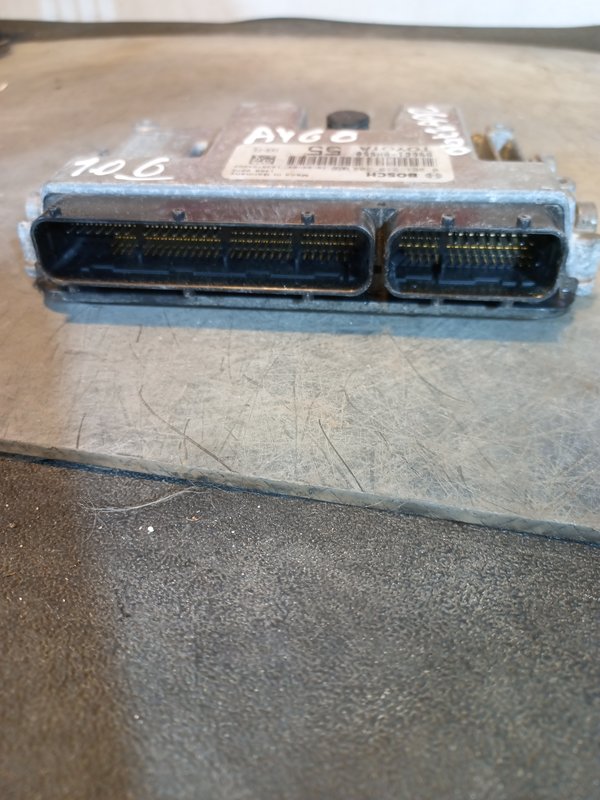 Centralina Motor TOYOTA 1.0 896610H550