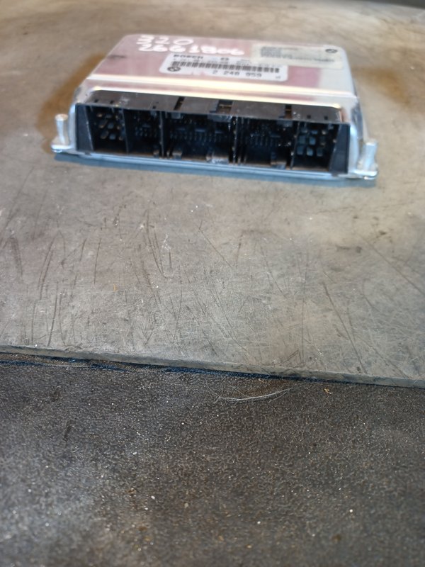 Centralina Motor BMW e46 2.0 136cv 0281001445