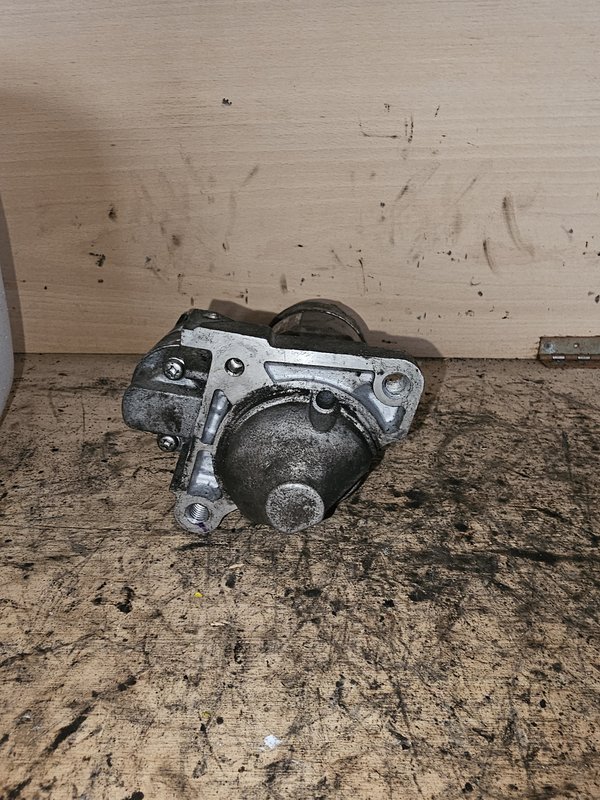Motor de arranque 1.5 DCI 8200584685B