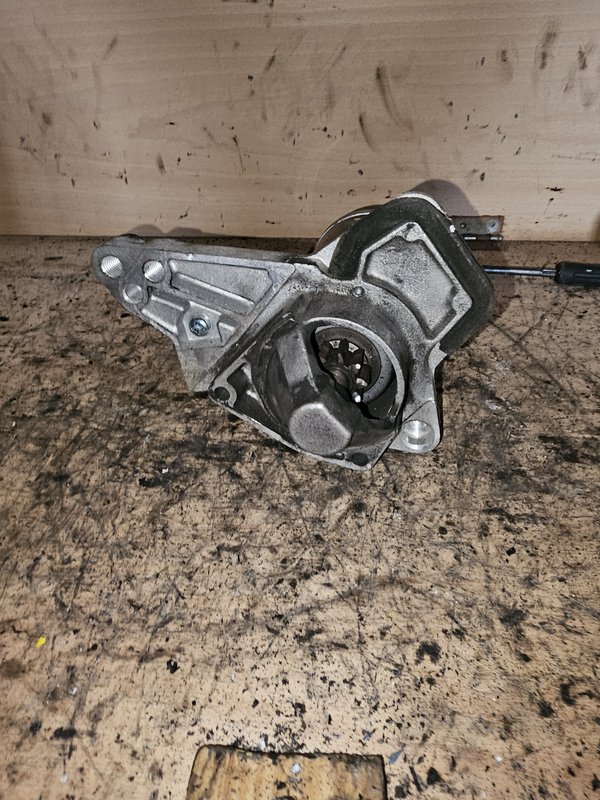 Motor de arranque Renault 0.9T 23300779R