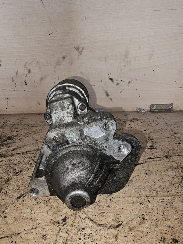 Motor de arranque 1.5DCI 8200836473B