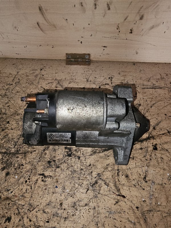 Motor de arranque 1.5 DCI 8200584675A