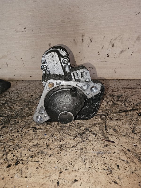 Motor de arranque 1.5 DCI 8200584675A